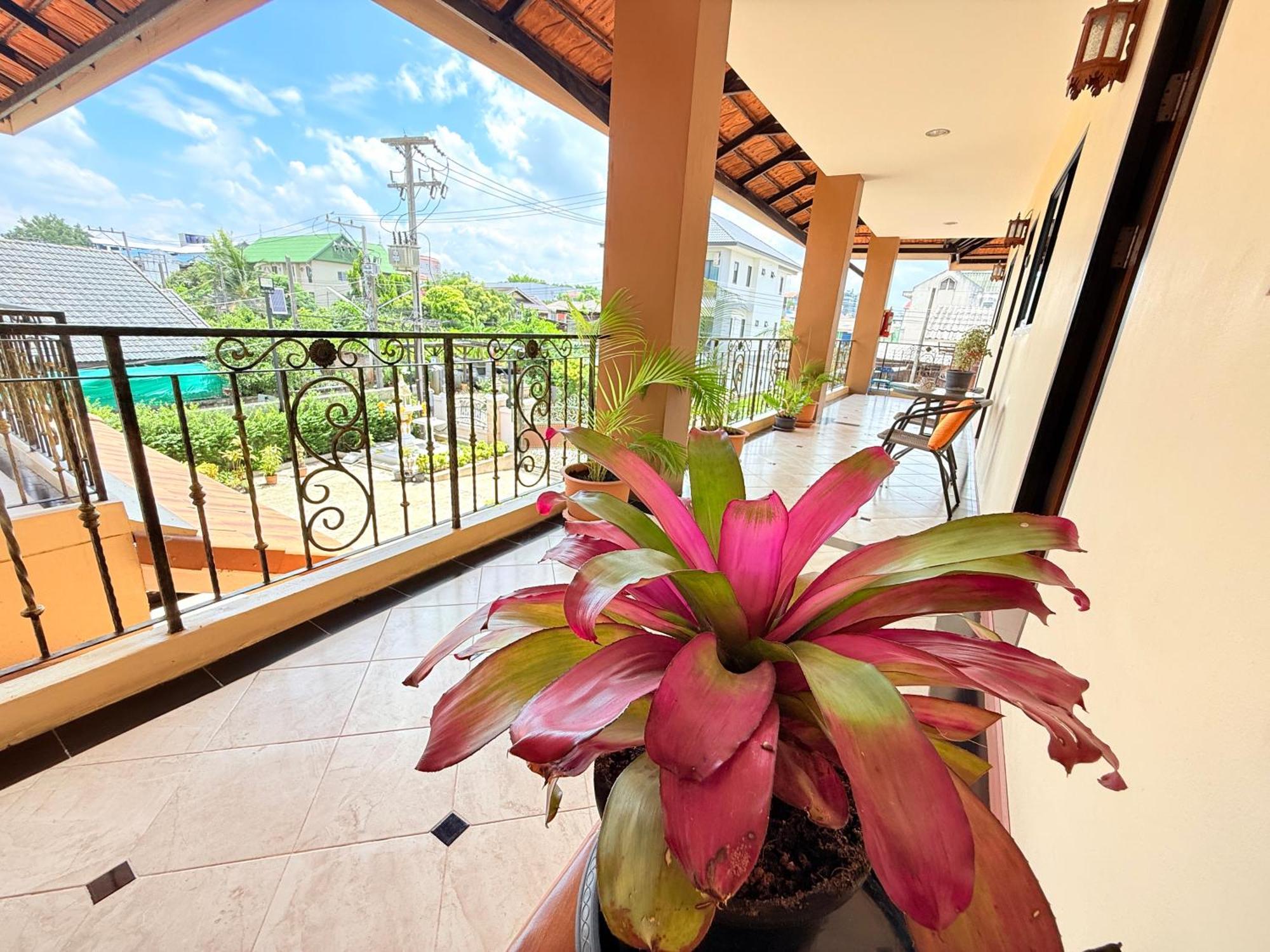 Laph Kham House Aparthotel Chiang Mai Luaran gambar