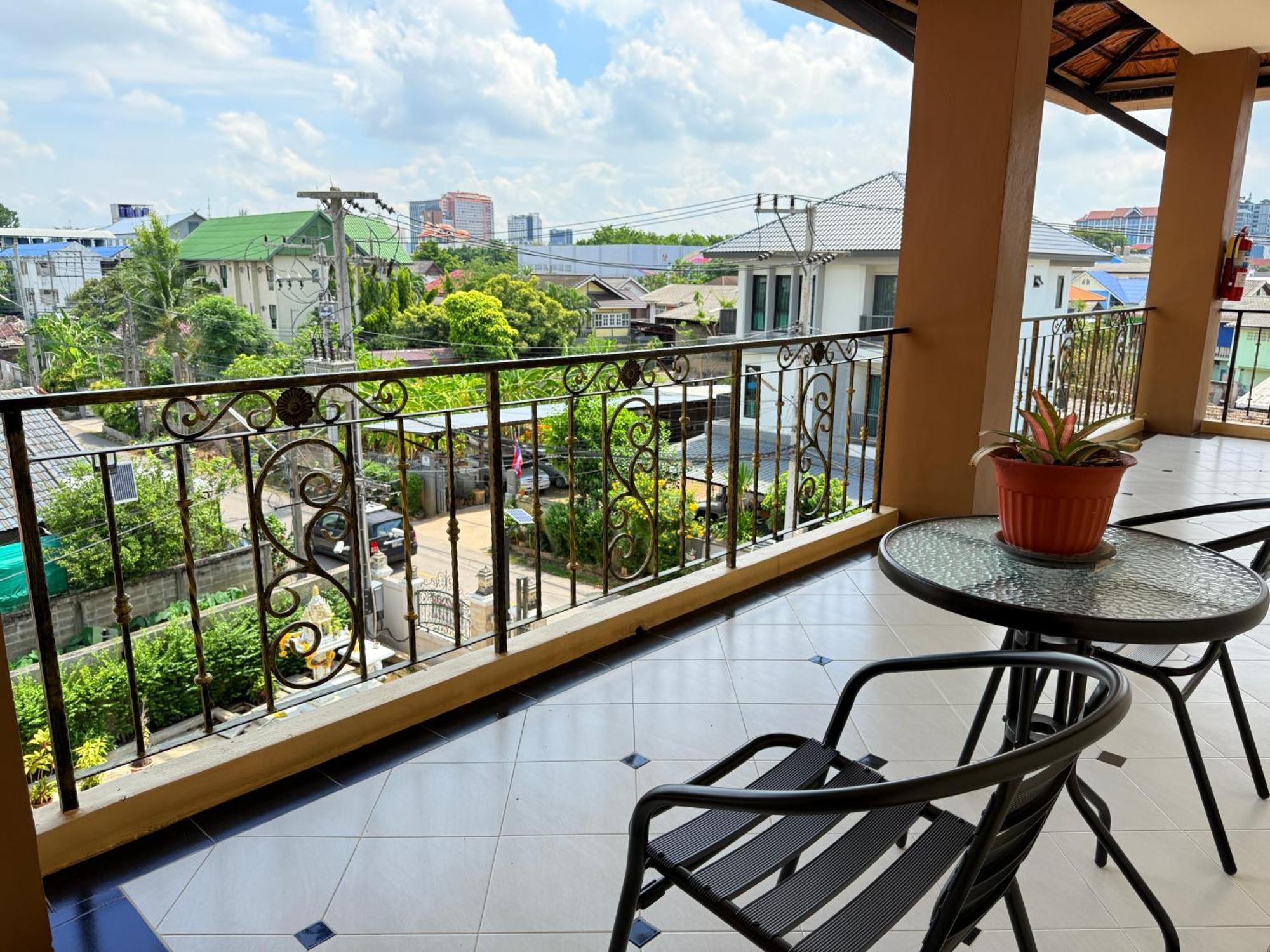 Laph Kham House Aparthotel Chiang Mai Luaran gambar